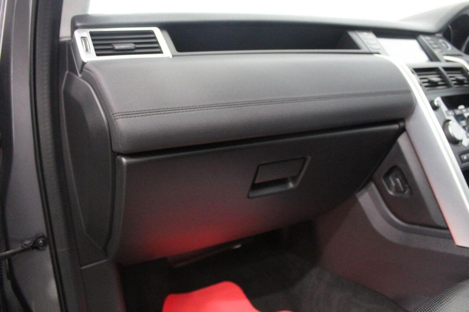 Used Land Rover Discovery Sport 2017 for sale - 76334732: Photo 35