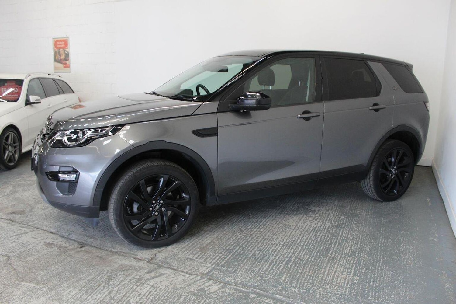 Used Land Rover Discovery Sport 2017 for sale - 76334732: Photo 5