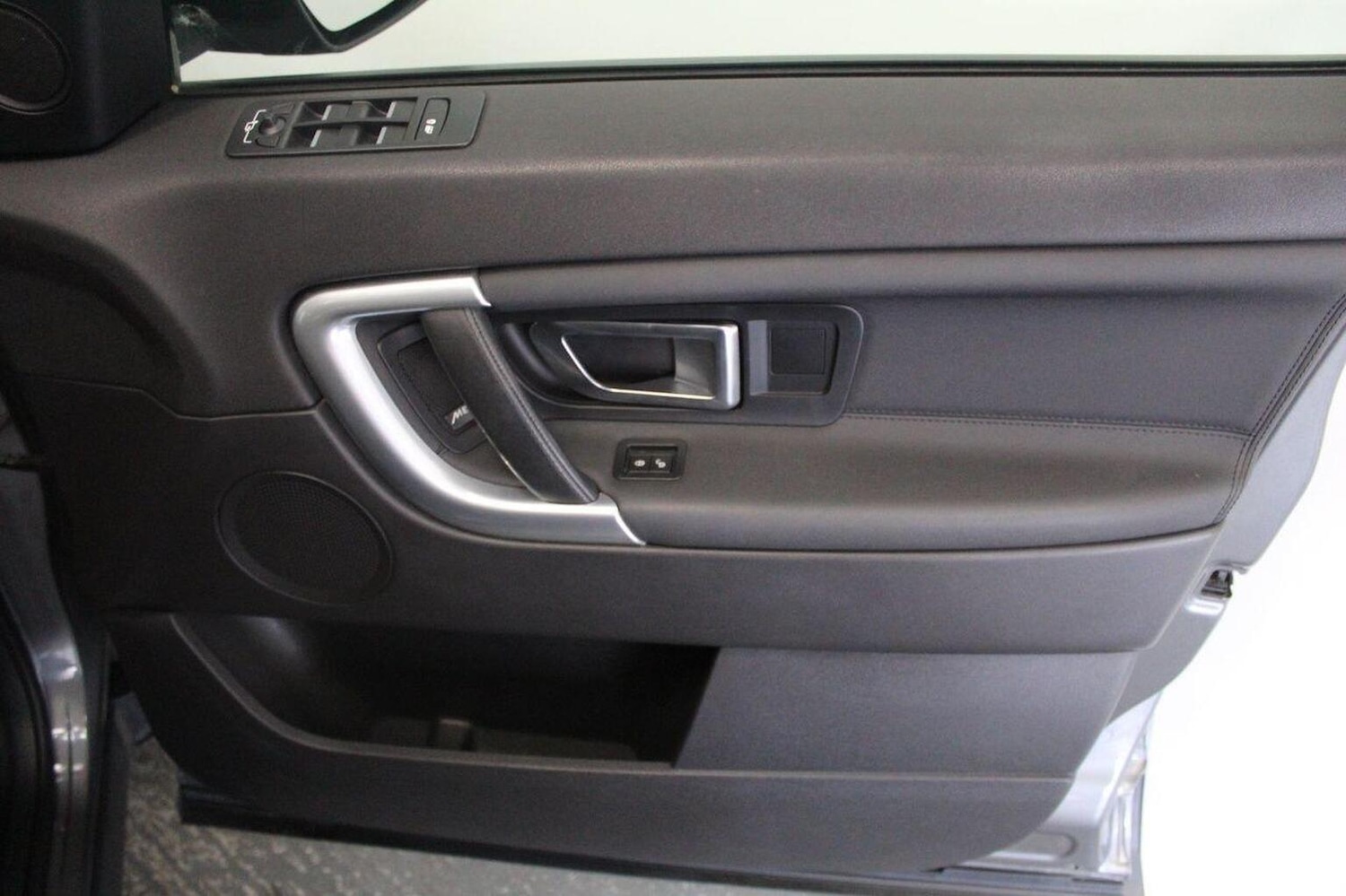 Used Land Rover Discovery Sport 2017 for sale - 76334732: Photo 56