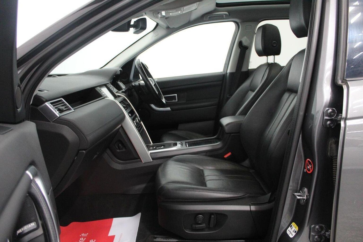 Used Land Rover Discovery Sport 2017 for sale - 76334732: Photo 59