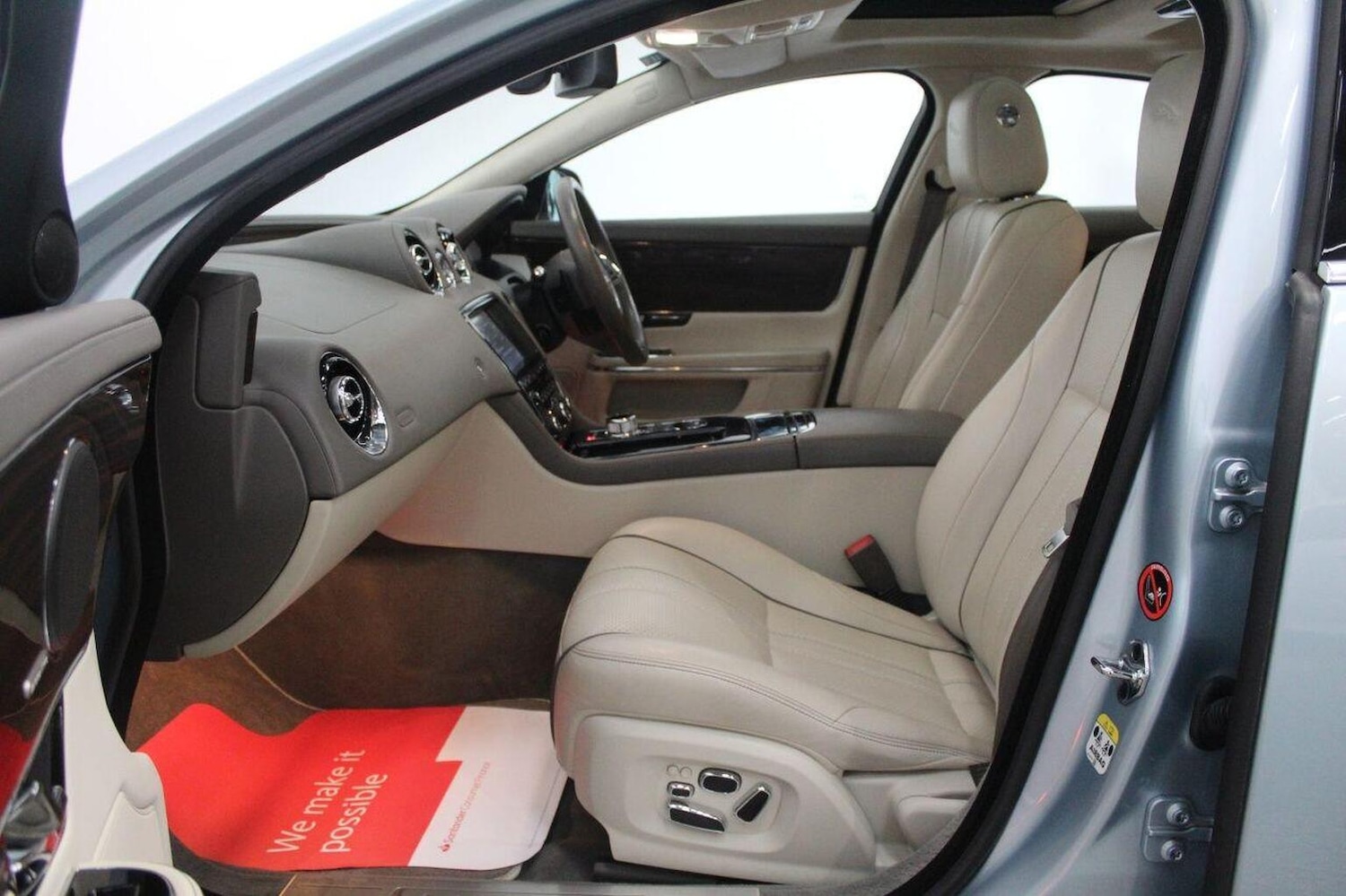 Used Jaguar XJ 2011 for sale - 75938380: Photo 58