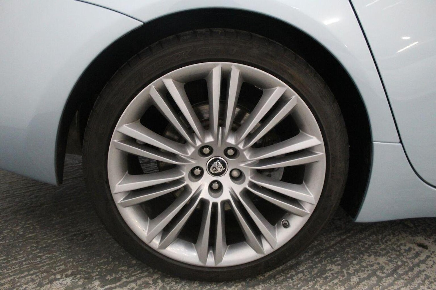 Used Jaguar XJ 2011 for sale - 75938380: Photo 65