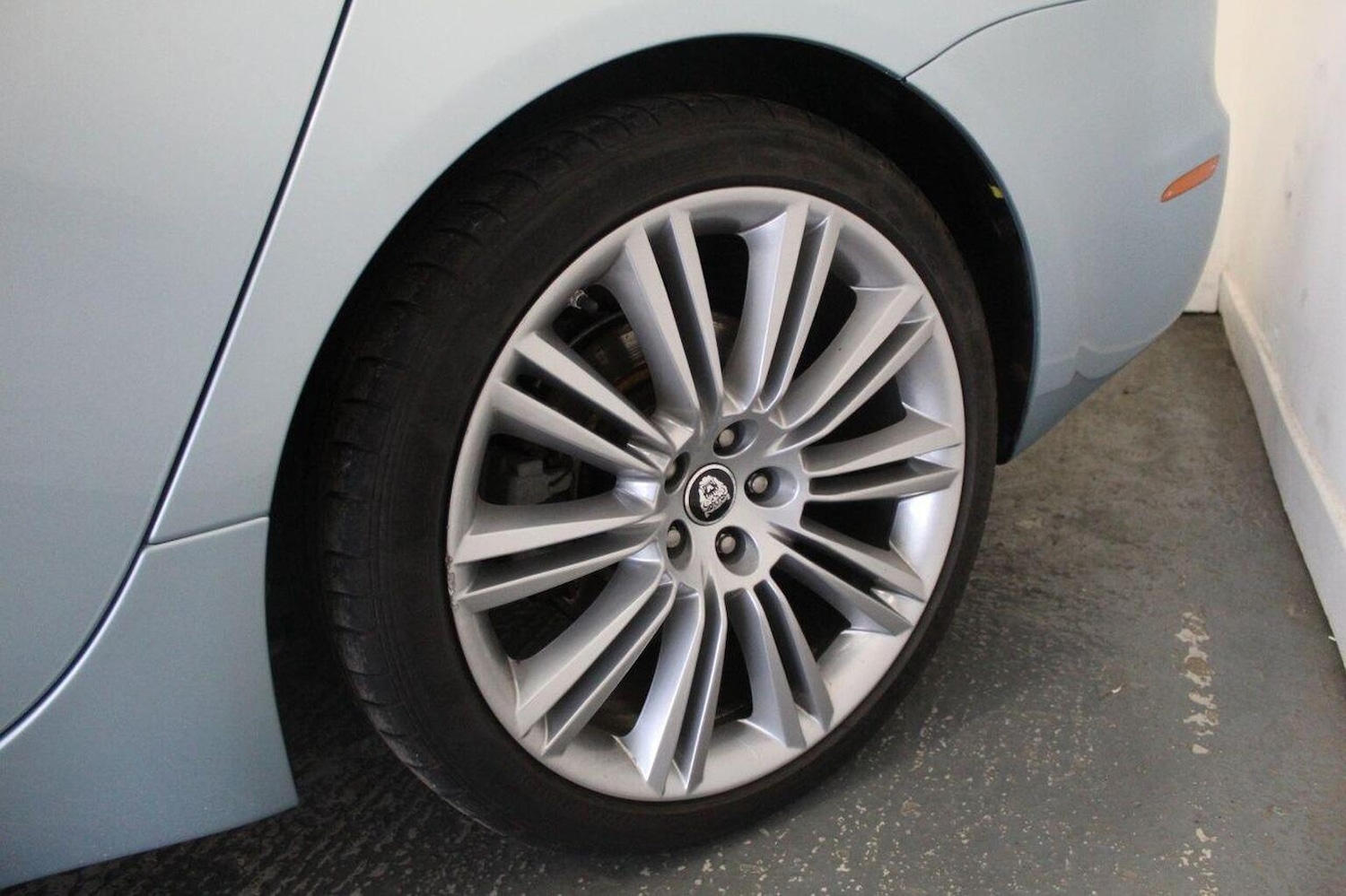 Used Jaguar XJ 2011 for sale - 75938380: Photo 66