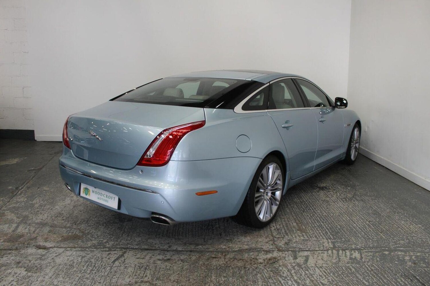 Used Jaguar XJ 2011 for sale - 75938380: Photo 8