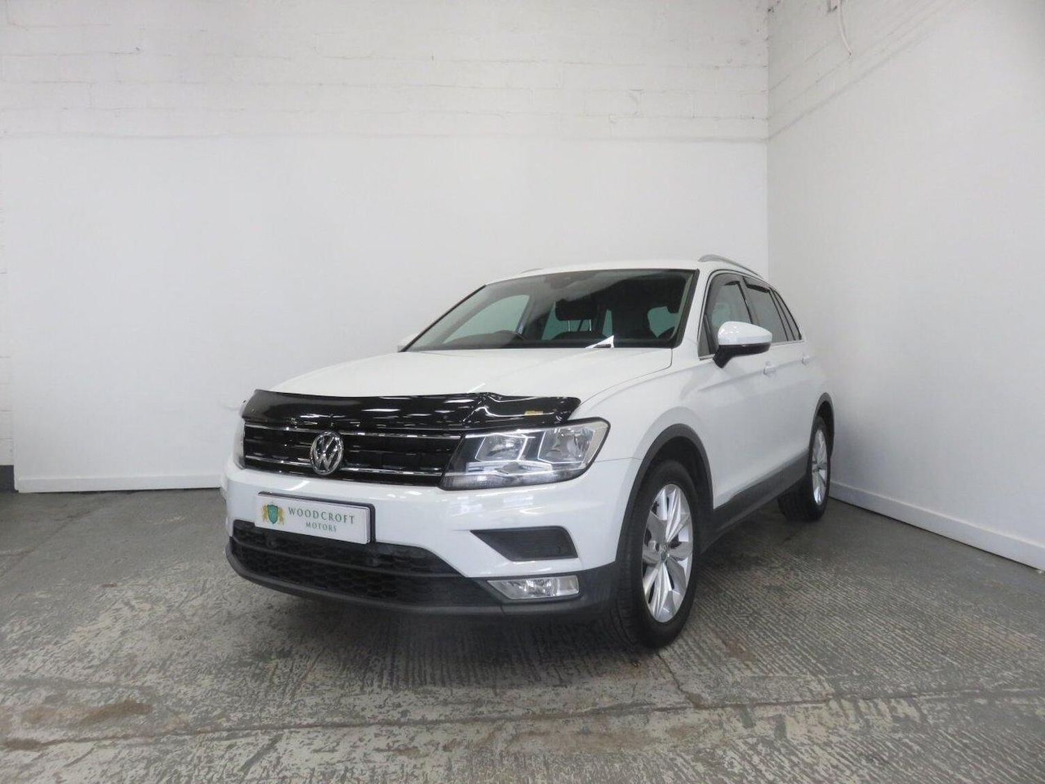 Used Volkswagen Tiguan 2017 for sale - 77938033: Photo 2