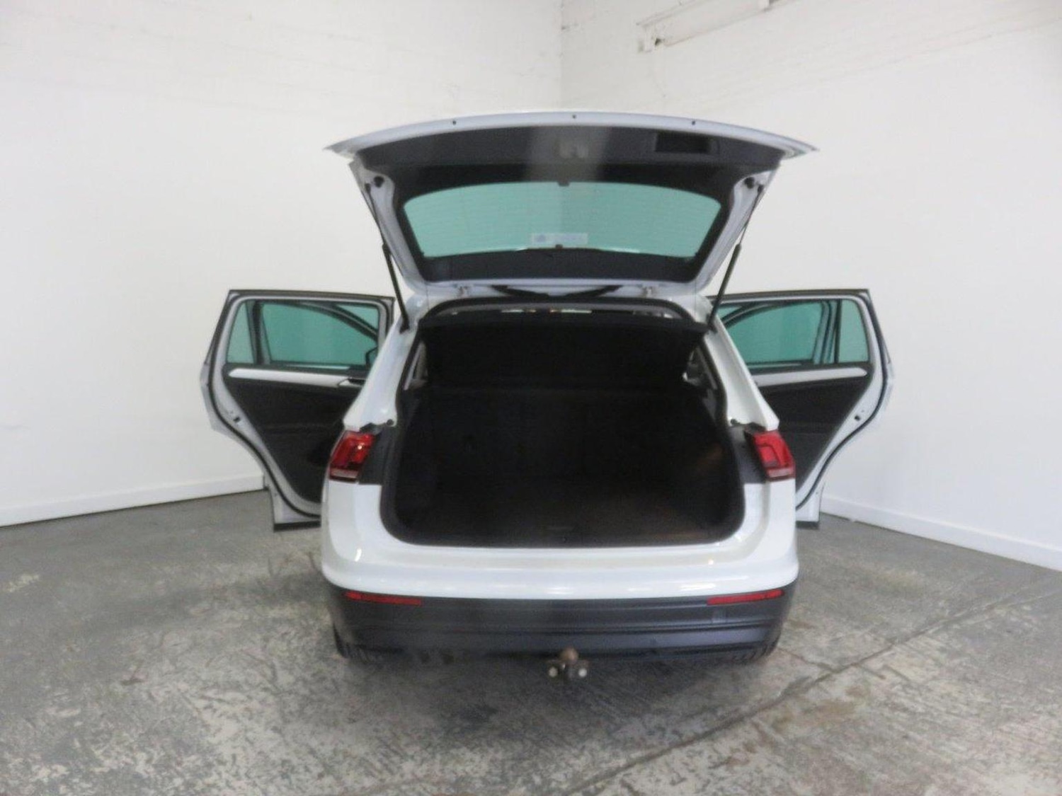 Used Volkswagen Tiguan 2017 for sale - 77938033: Photo 21