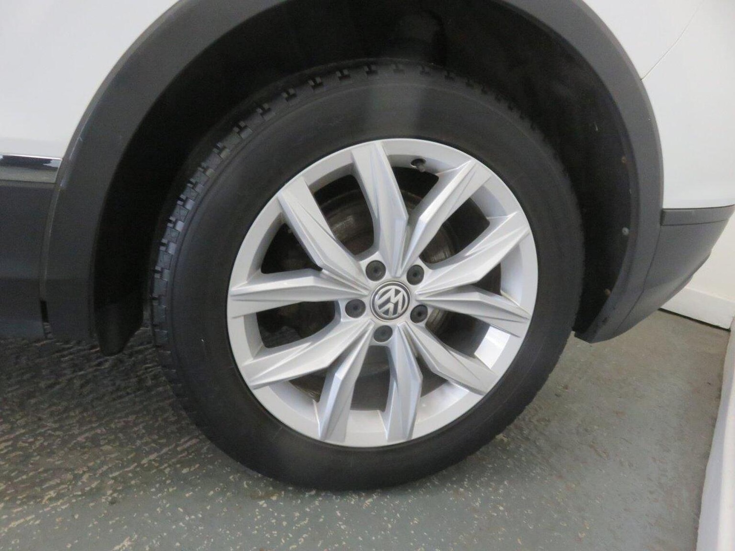 Used Volkswagen Tiguan 2017 for sale - 77938033: Photo 56