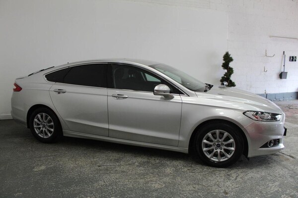 Used Ford Mondeo 2015 for sale - 76305644: Photo 4