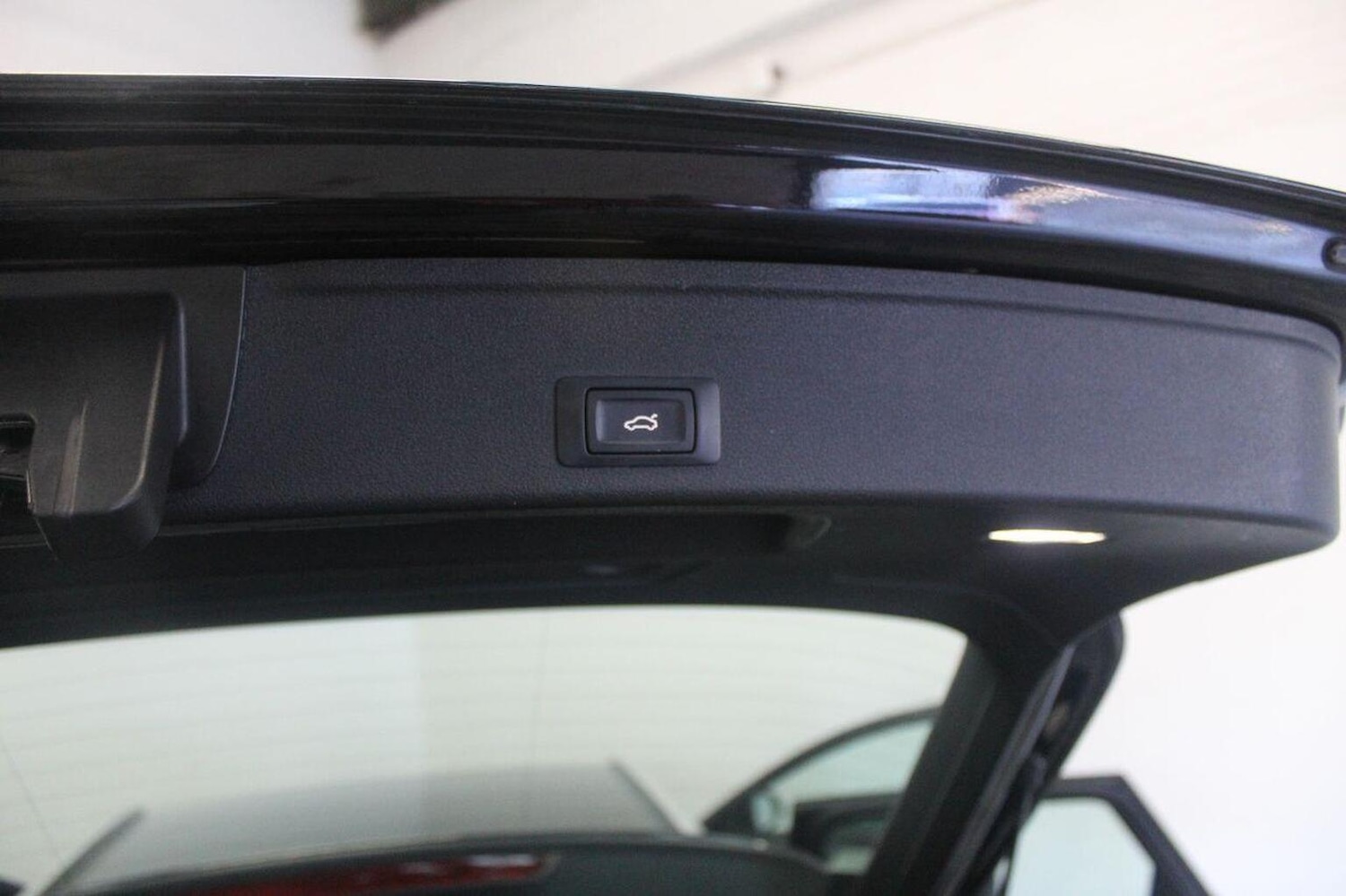 Used Audi A4 2016 for sale - 77937883: Photo 25