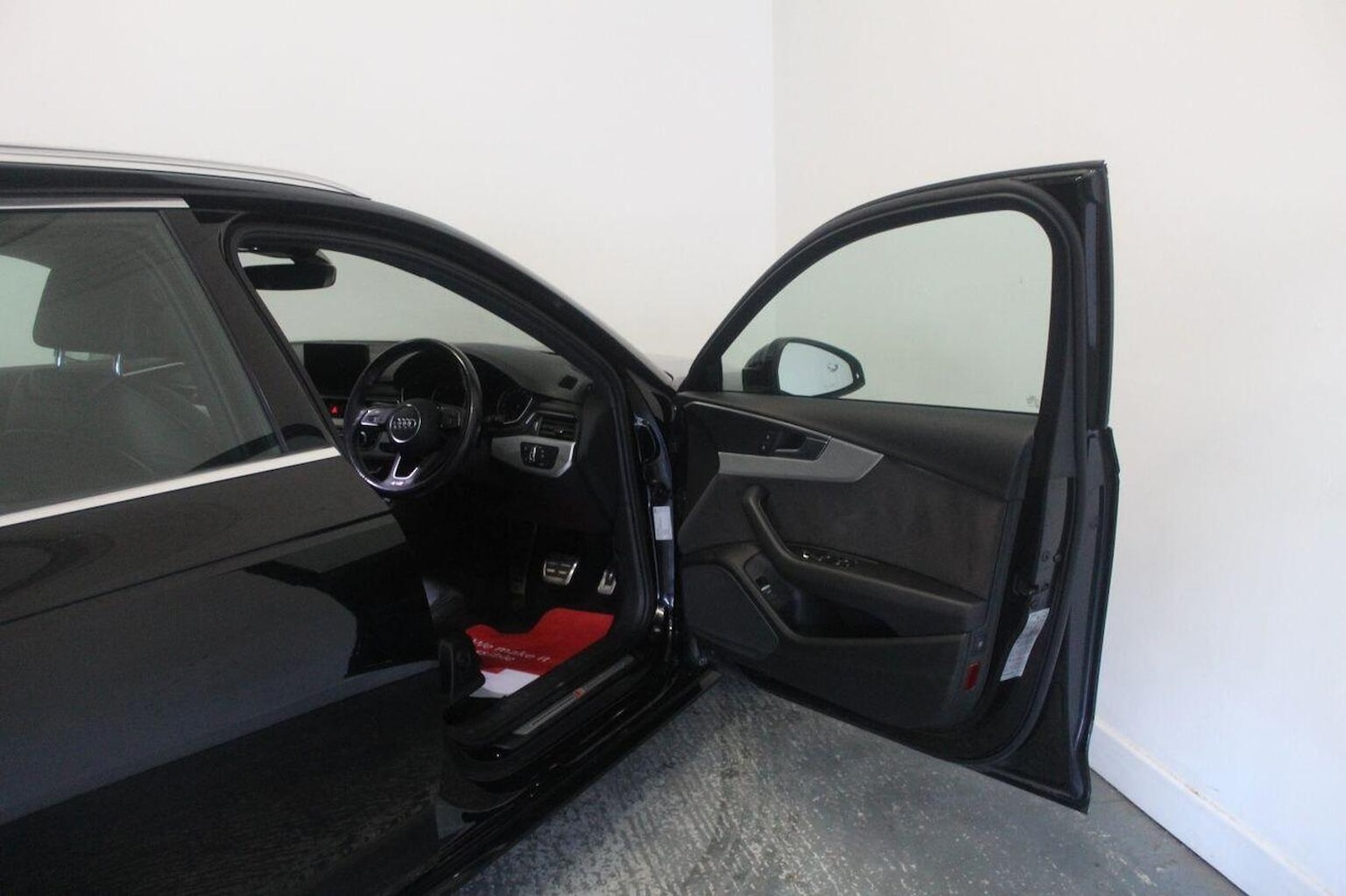 Used Audi A4 2016 for sale - 77937883: Photo 26