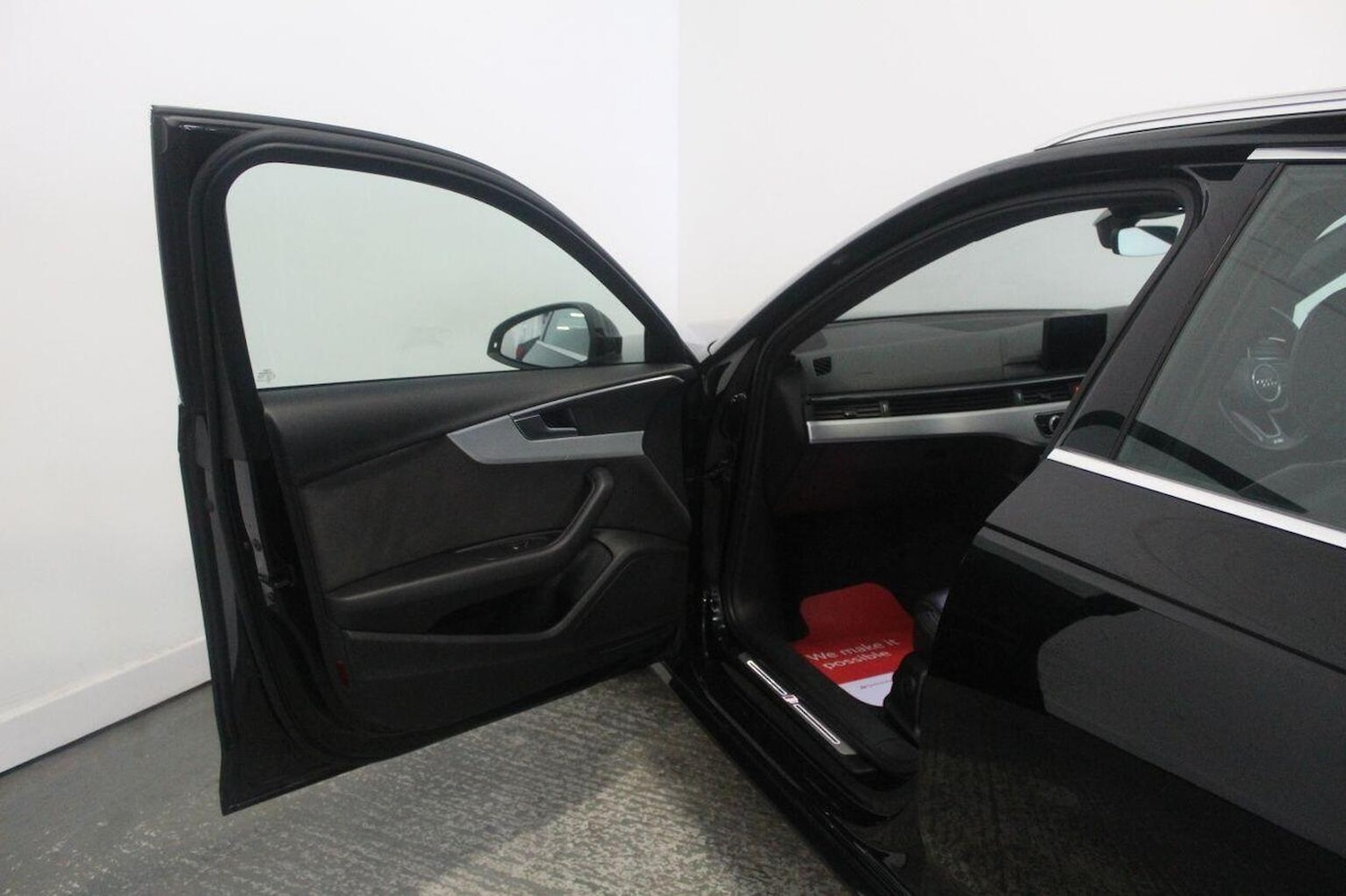 Used Audi A4 2016 for sale - 77937883: Photo 28