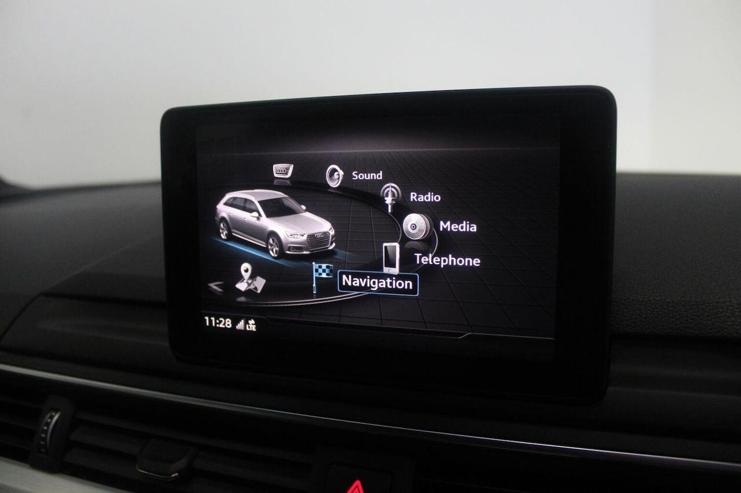 Used Audi A4 2016 for sale - 77937883: Photo 42