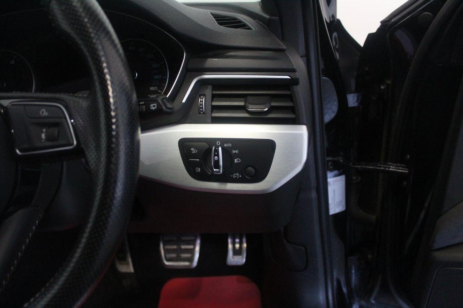 Used Audi A4 2016 for sale - 77937883: Photo 50