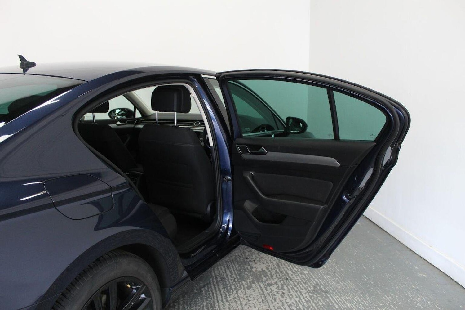 Used Volkswagen Passat 2015 for sale - 76016702: Photo 26