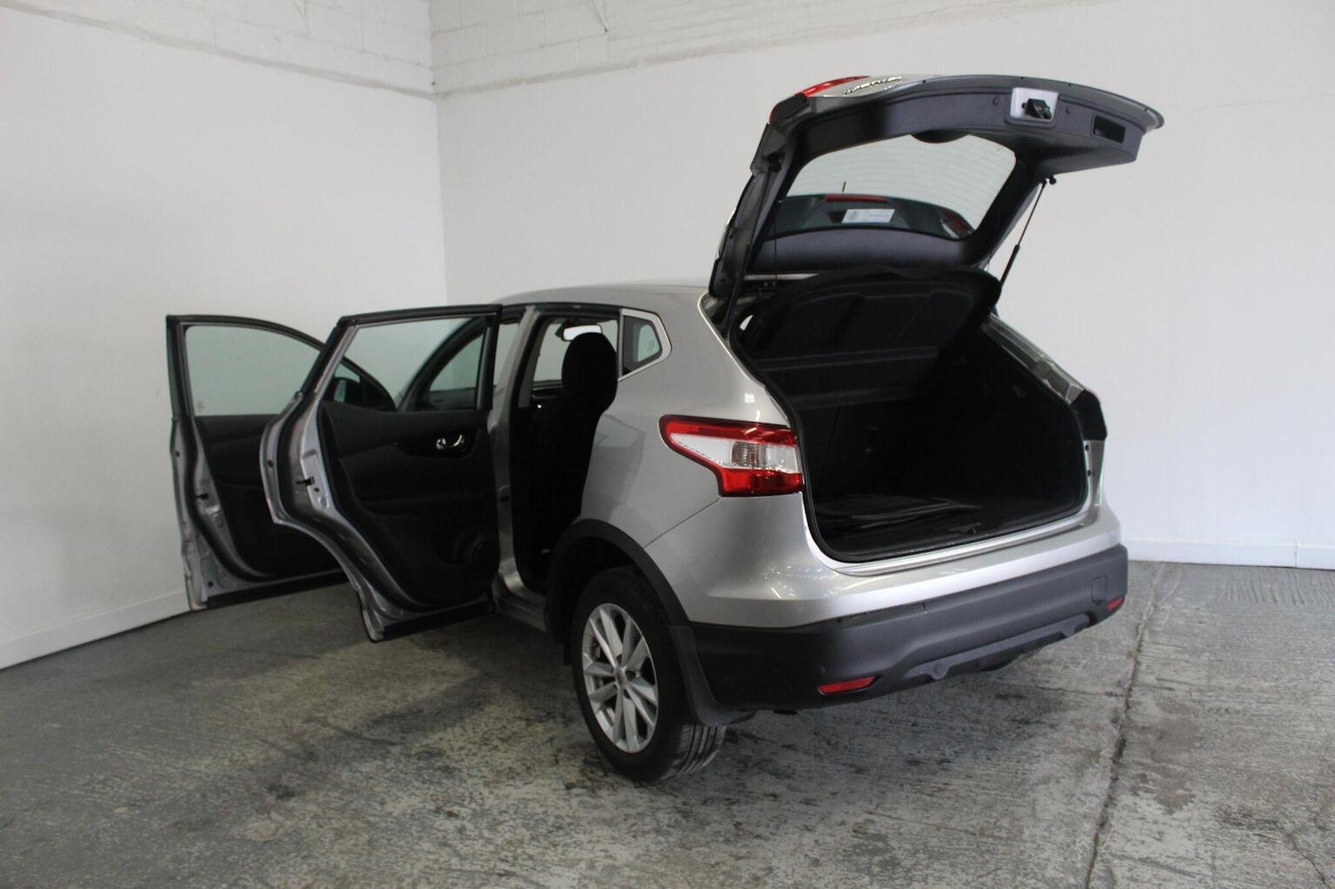 Used Nissan Qashqai 2015 for sale - 78084437: Photo 21