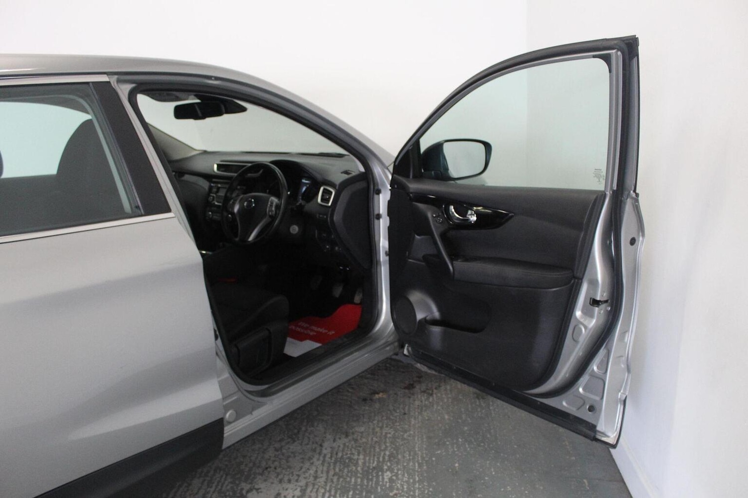 Used Nissan Qashqai 2015 for sale - 78084437: Photo 25