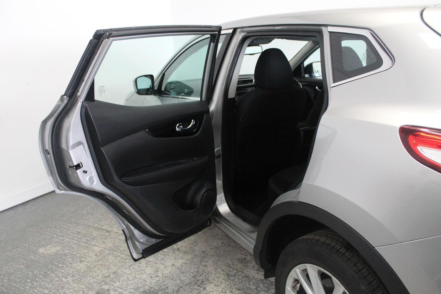 Used Nissan Qashqai 2015 for sale - 78084437: Photo 28