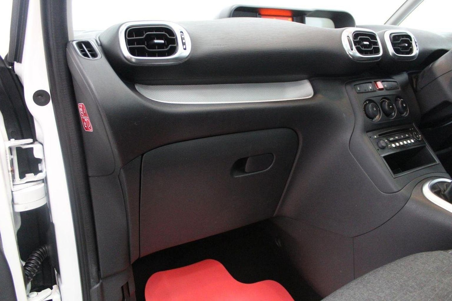 Used Citroen C3 Picasso 2015 for sale - 76246090: Photo 31