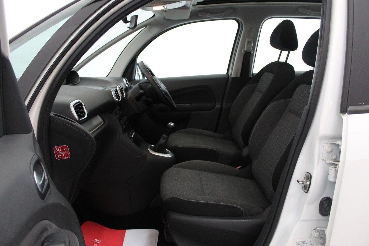 Used Citroen C3 Picasso 2015 for sale - 76246090: Photo 45