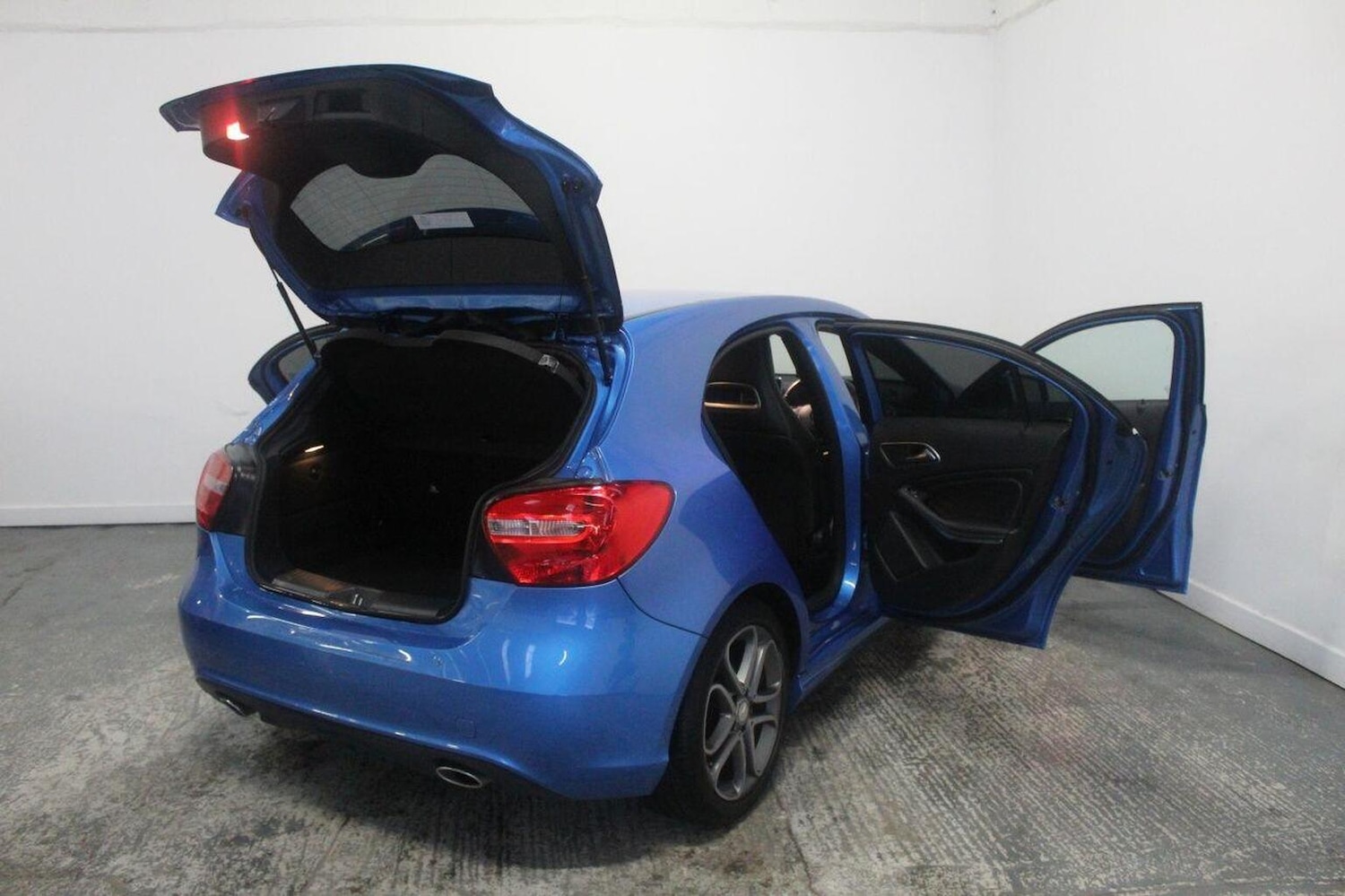 Used Mercedes-Benz A-Class 2015 for sale - 77251349: Photo 20