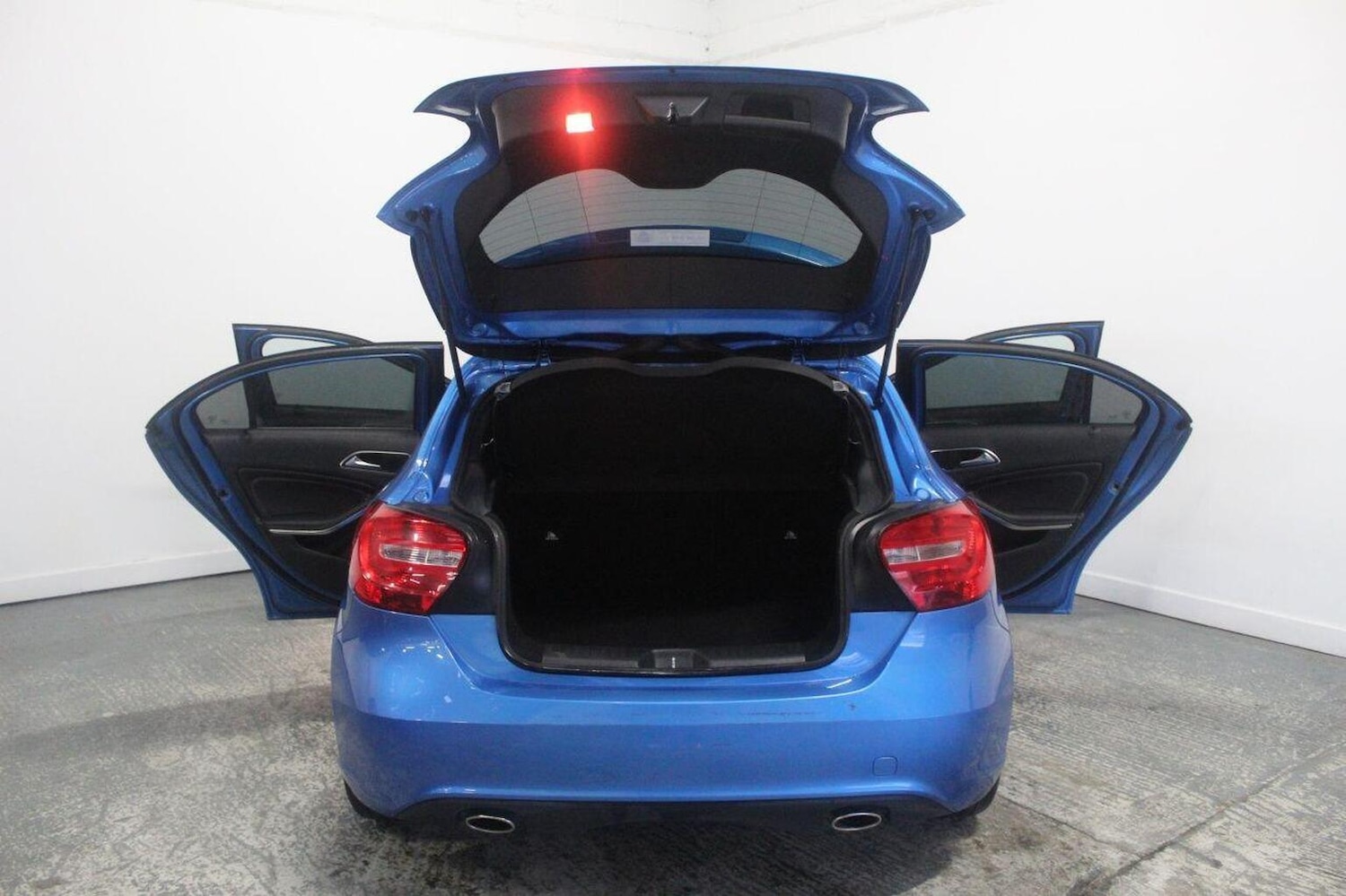 Used Mercedes-Benz A-Class 2015 for sale - 77251349: Photo 21