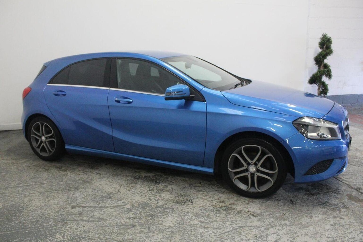 Used Mercedes-Benz A-Class 2015 for sale - 77251349: Photo 4