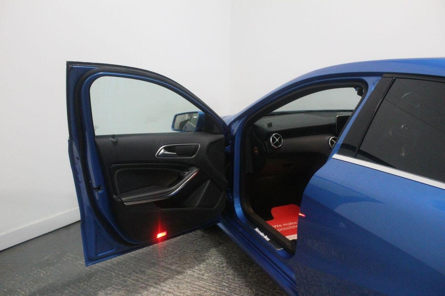 Used Mercedes-Benz A-Class 2015 for sale - 77395147: Photo 25