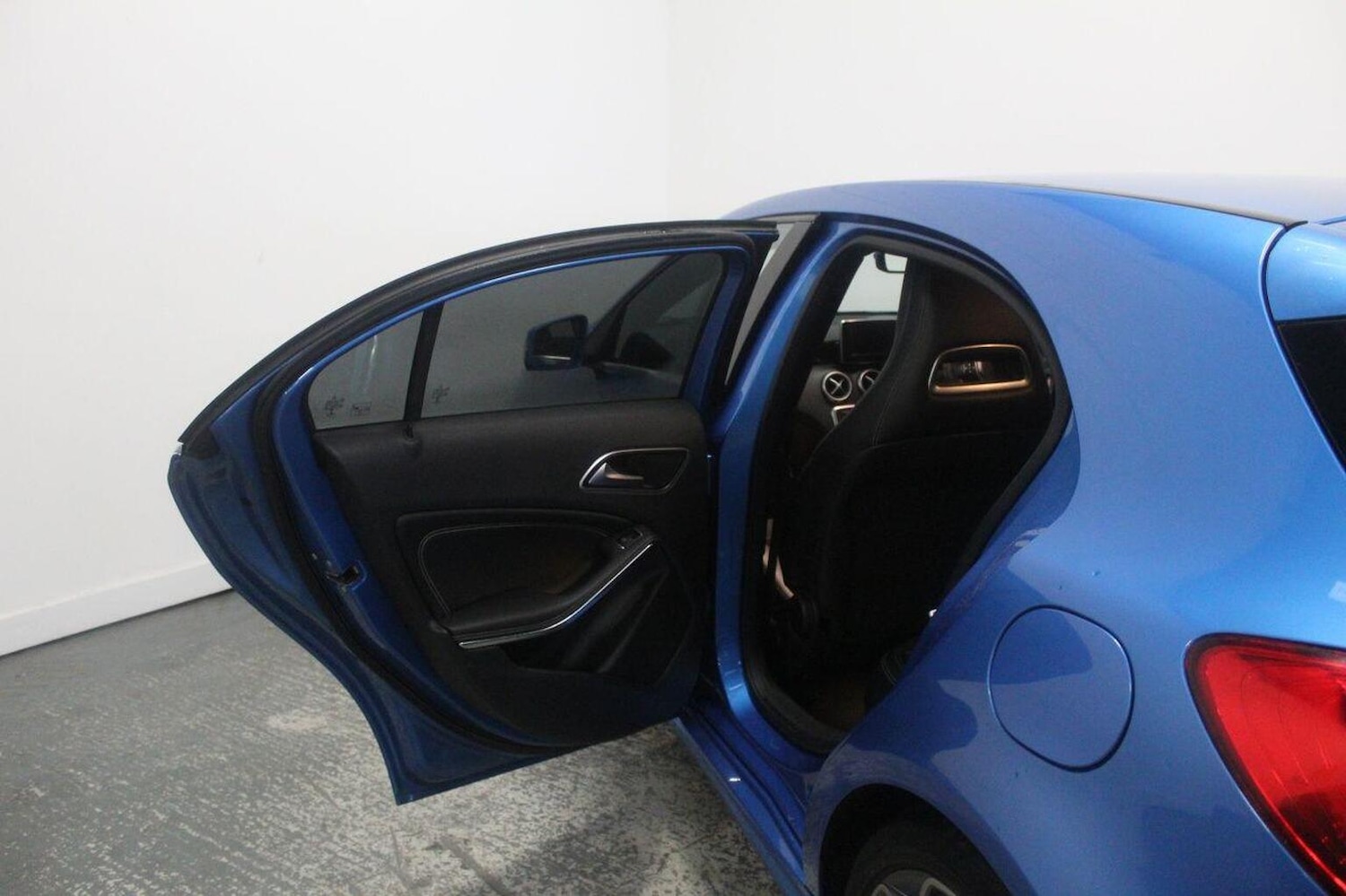 Used Mercedes-Benz A-Class 2015 for sale - 77395147: Photo 26