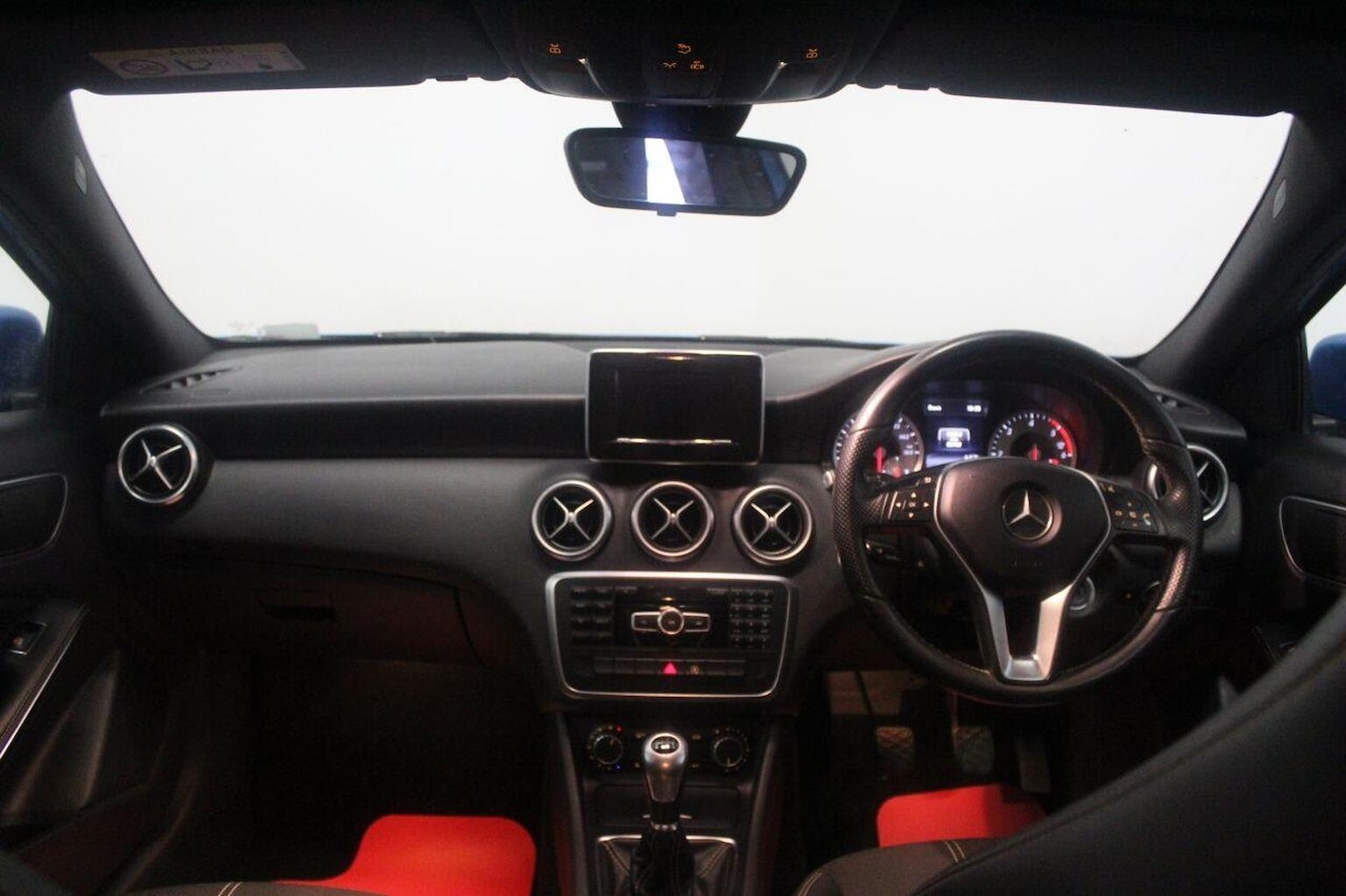 Used Mercedes-Benz A-Class 2015 for sale - 77395147: Photo 27