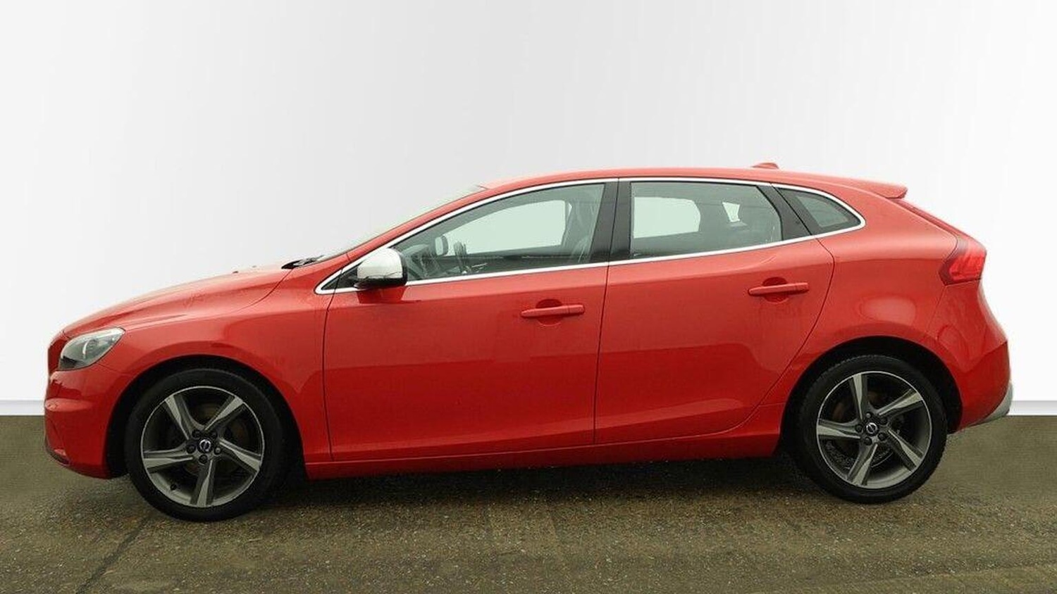 Used Volvo V40 2014 for sale - 77937819: Photo 7