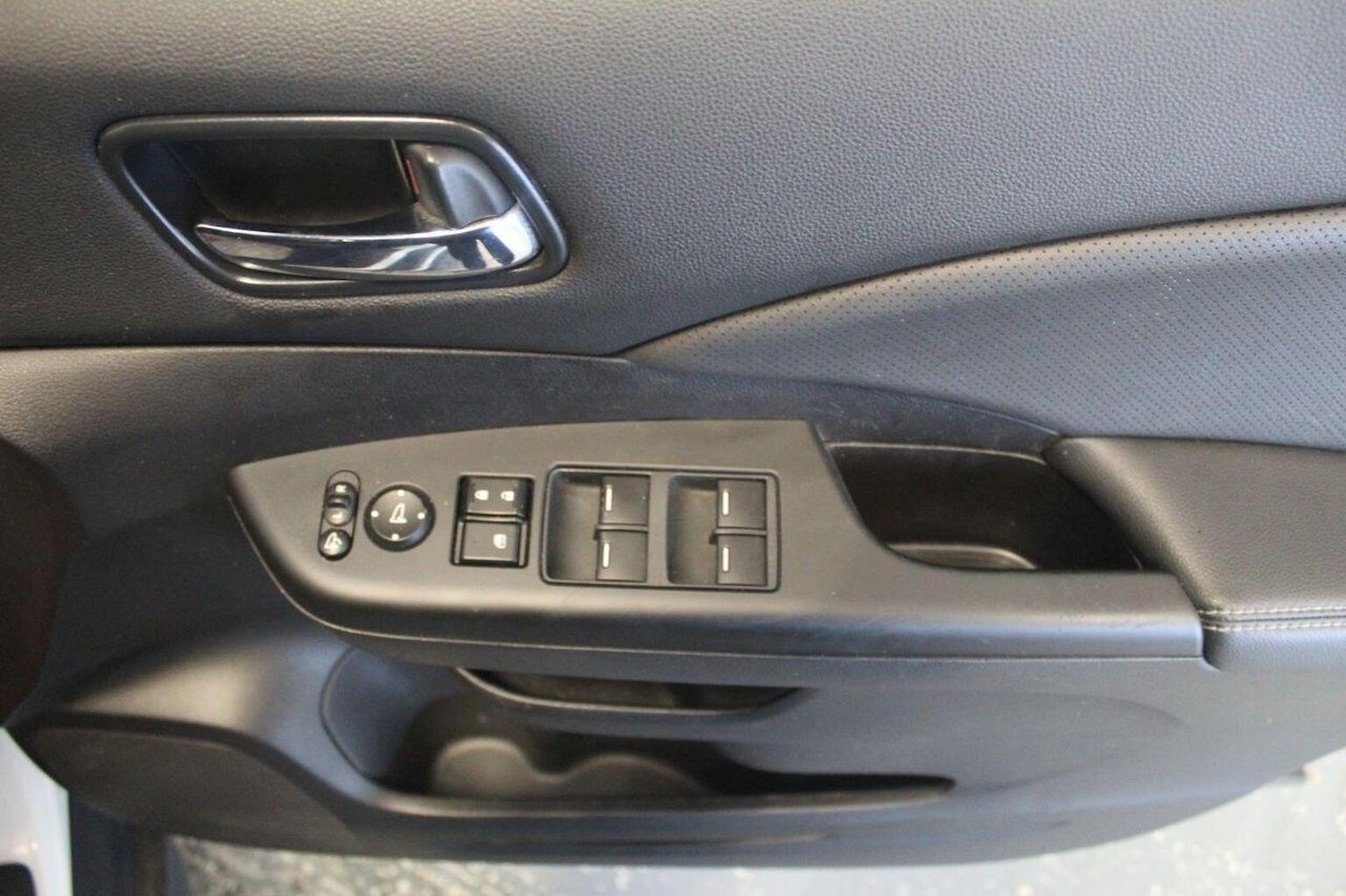 Used Honda CR-V 2015 for sale - 77020577: Photo 48