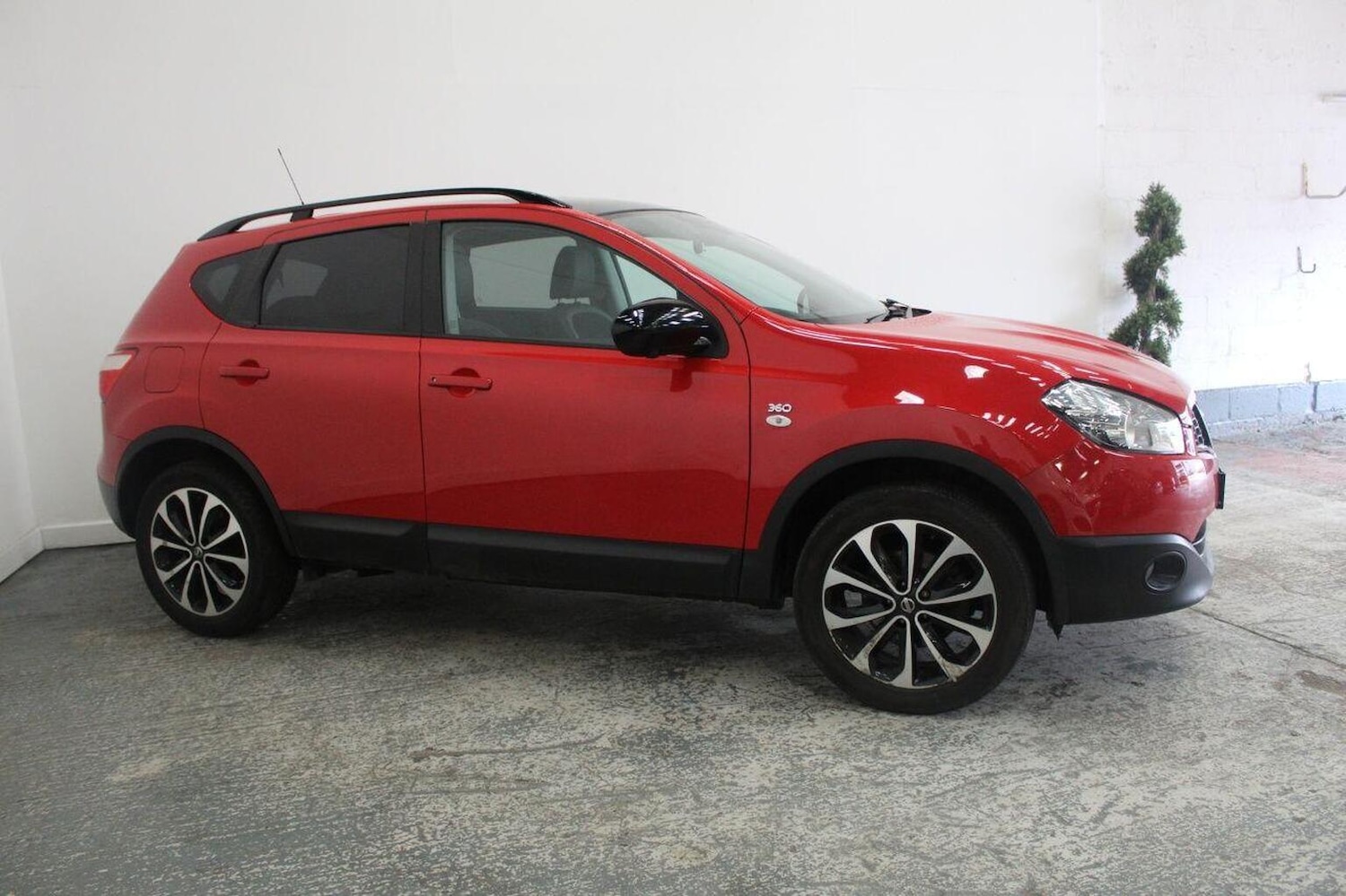 Used Nissan Qashqai 2013 for sale - 77807086: Photo 4
