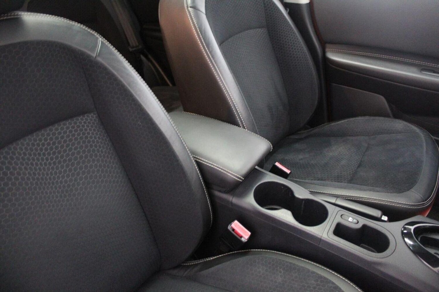 Used Nissan Qashqai 2013 for sale - 77807086: Photo 47