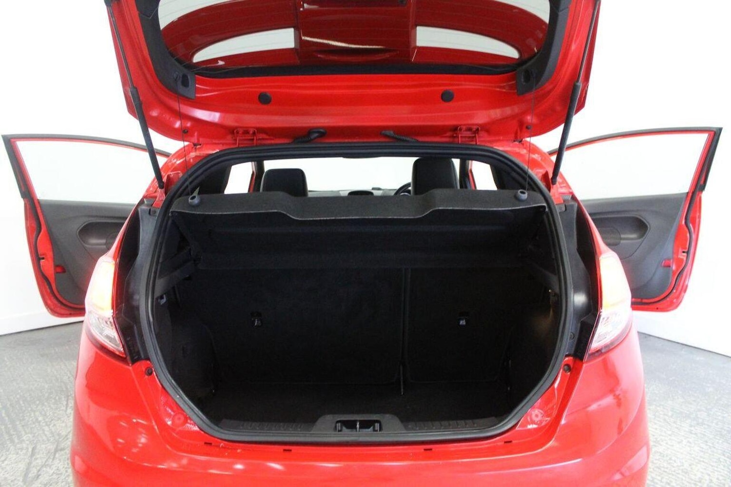 Used Ford Fiesta 2013 for sale - 76911107: Photo 22