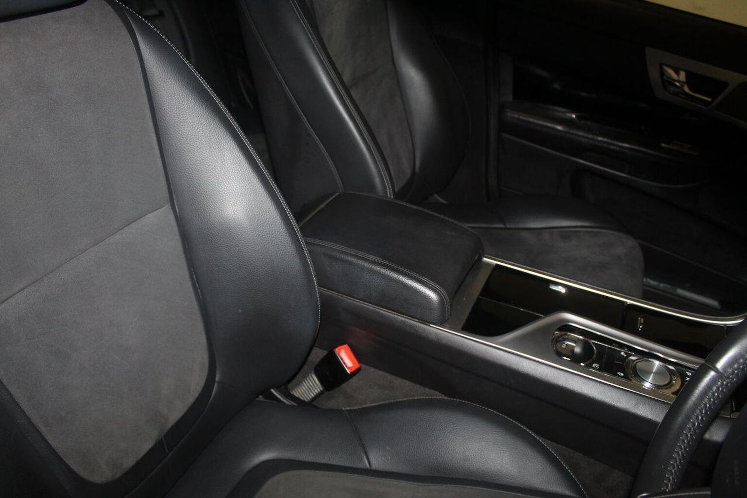 Used Jaguar XF 2014 for sale - 77937825: Photo 47