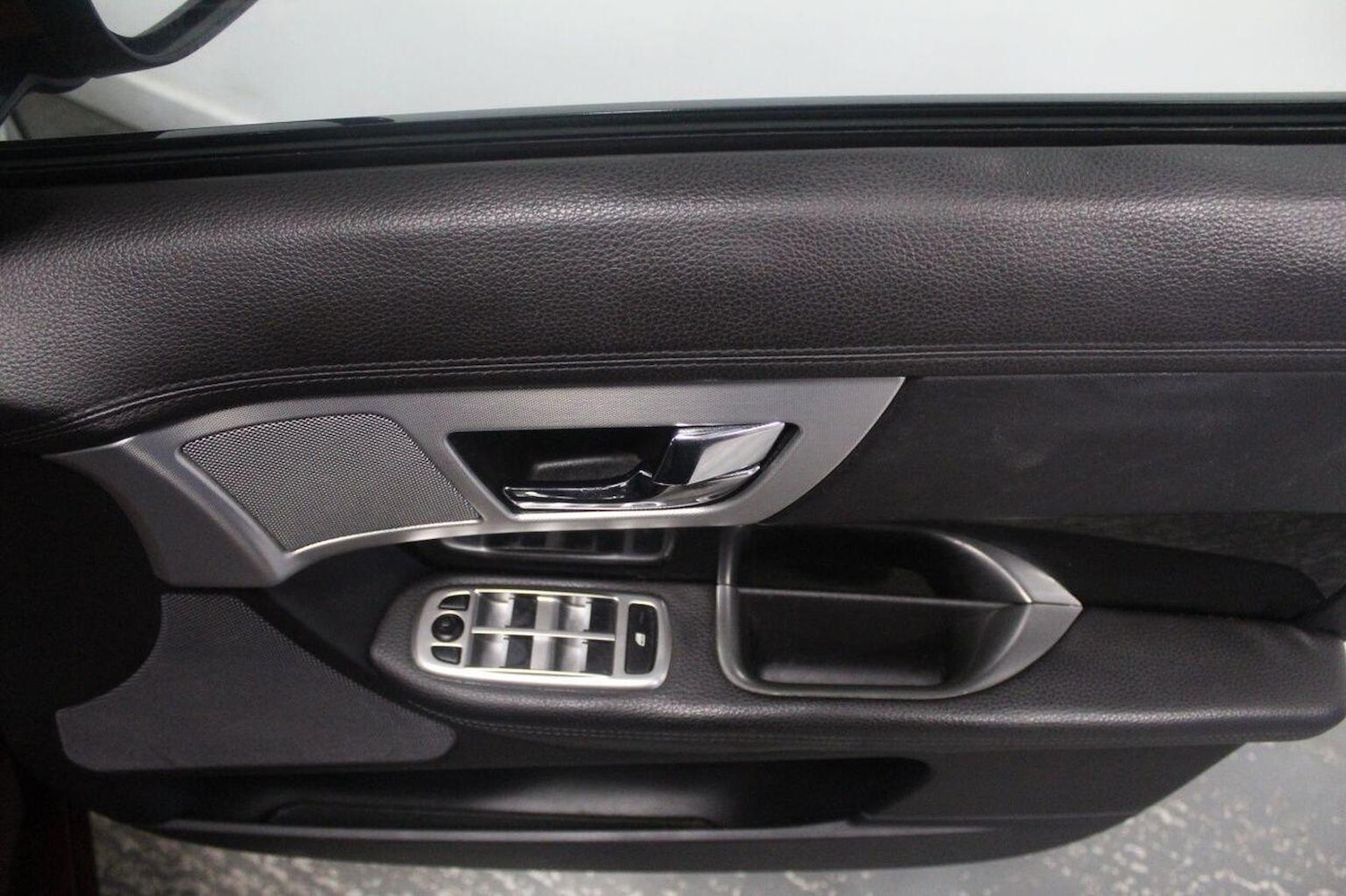 Used Jaguar XF 2014 for sale - 77937825: Photo 52