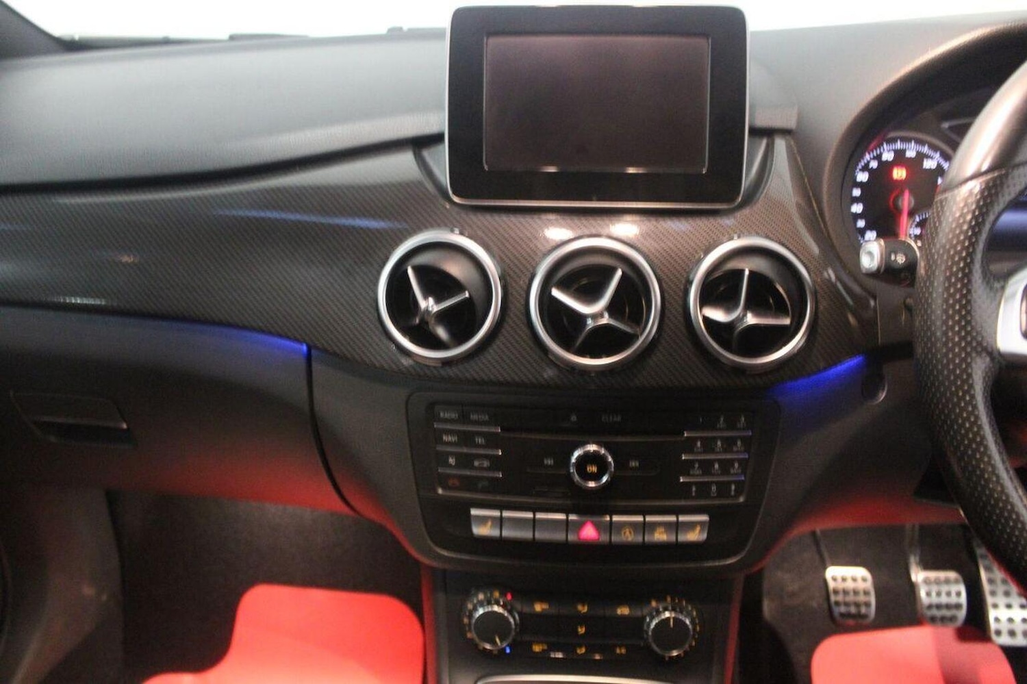 Used Mercedes-Benz B Class 2015 for sale - 77319839: Photo 28