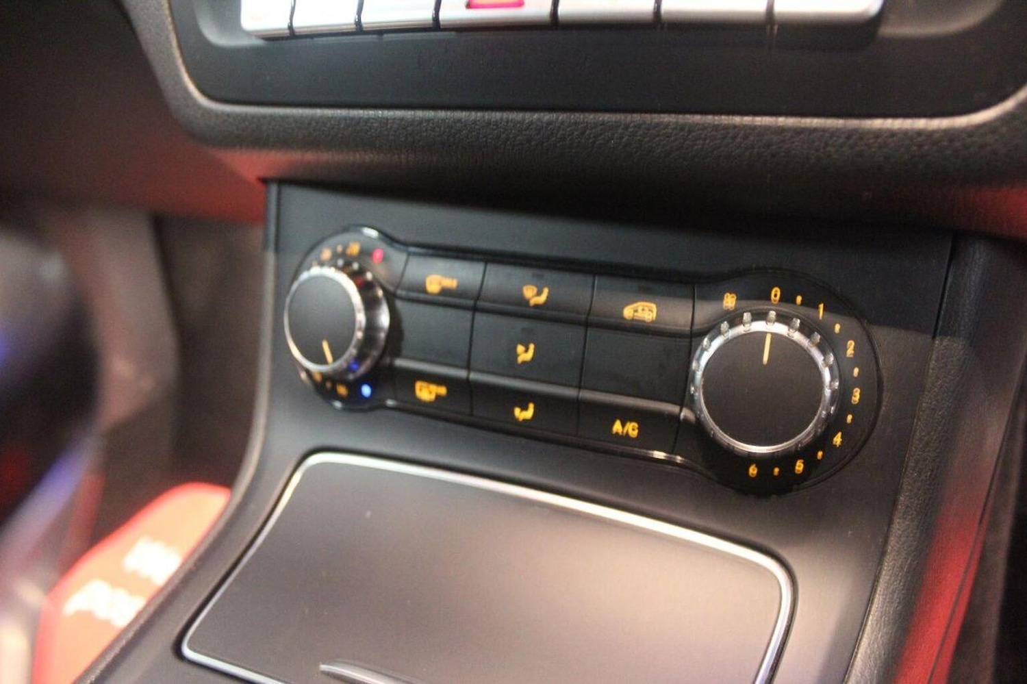 Used Mercedes-Benz B Class 2015 for sale - 77319839: Photo 39