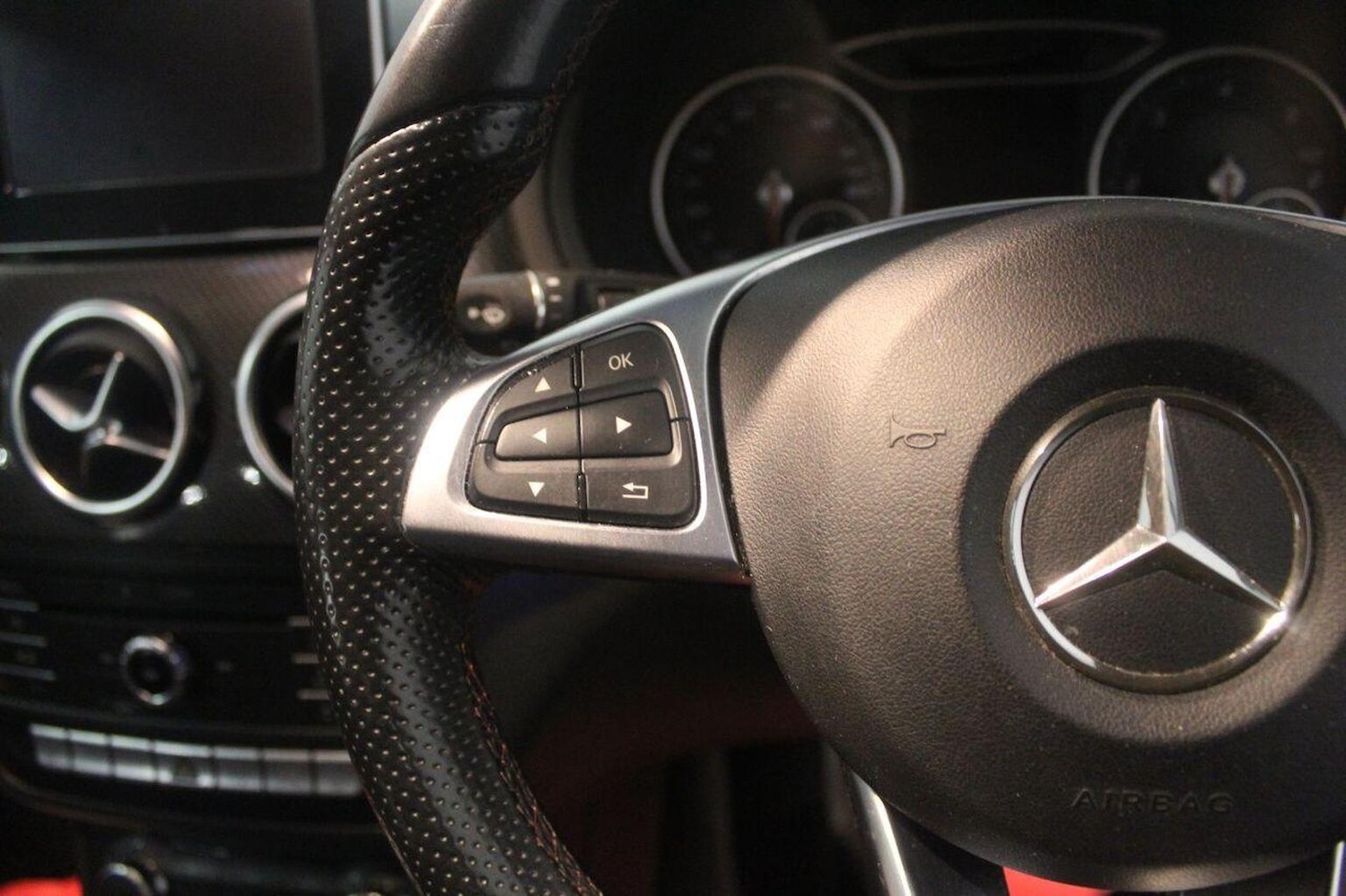 Used Mercedes-Benz B Class 2015 for sale - 77319839: Photo 45