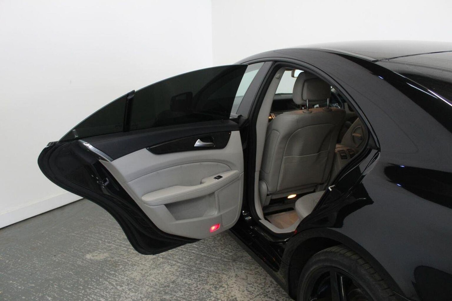 Used Mercedes-Benz CLS 2013 for sale - 76041065: Photo 26
