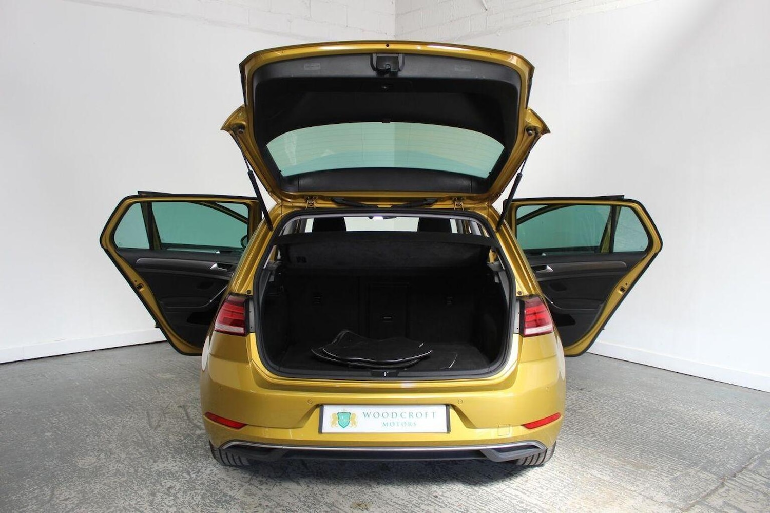 Used Volkswagen Golf 2017 for sale - 77020605: Photo 23