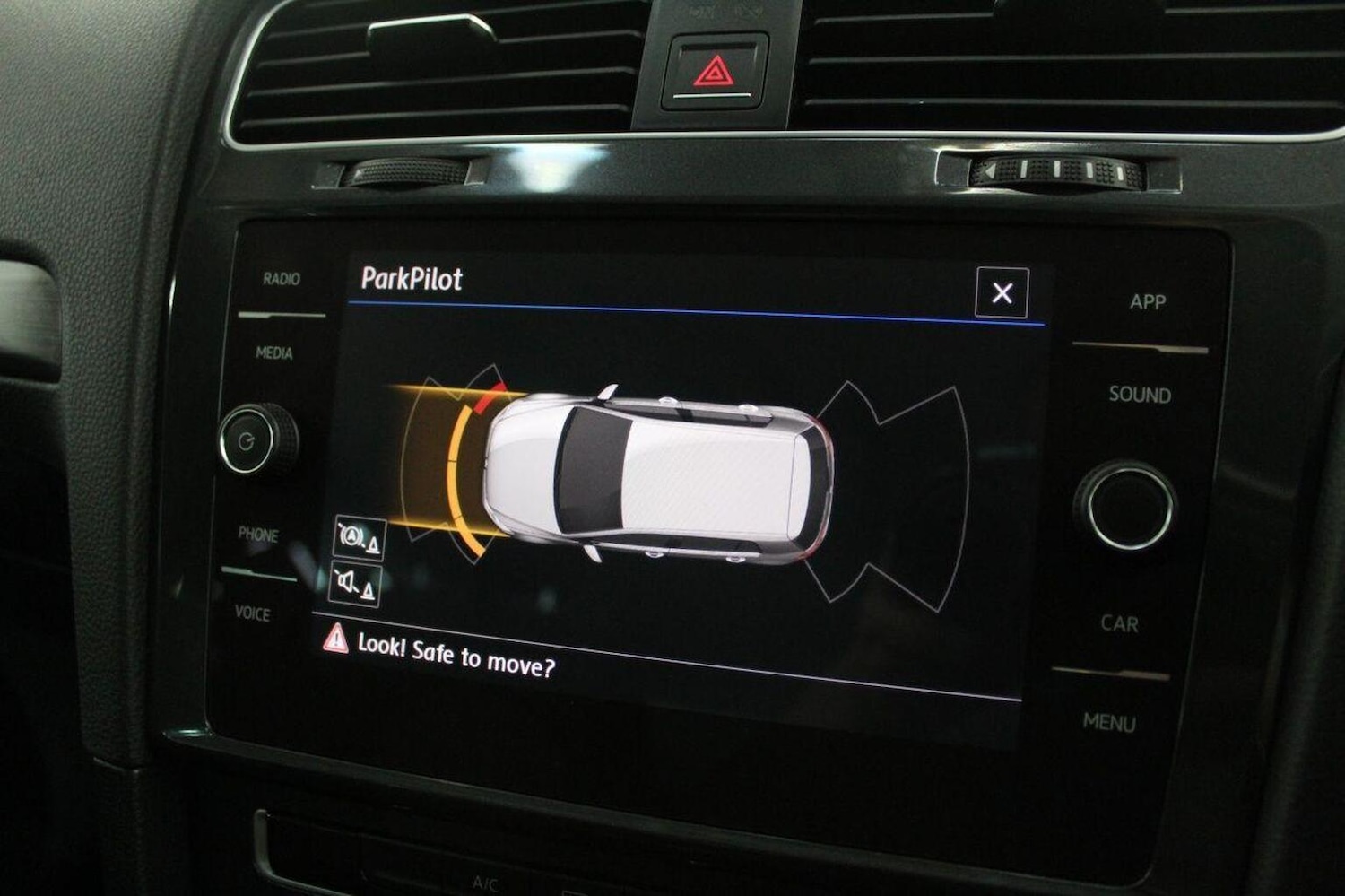 Used Volkswagen Golf 2017 for sale - 77020605: Photo 35