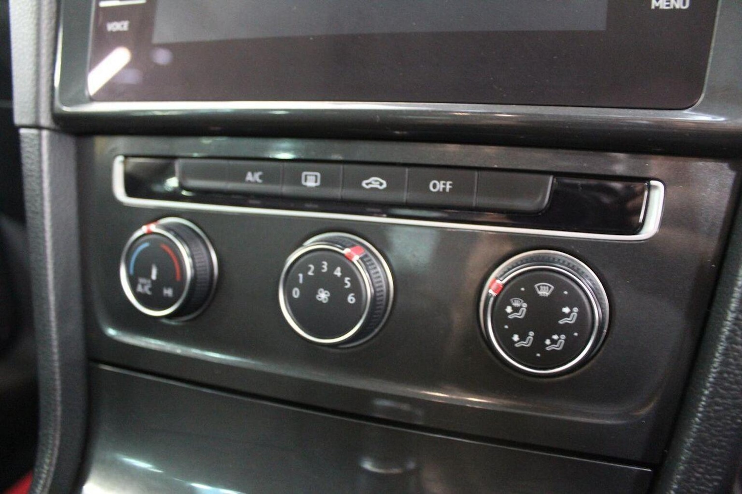 Used Volkswagen Golf 2017 for sale - 77020605: Photo 41