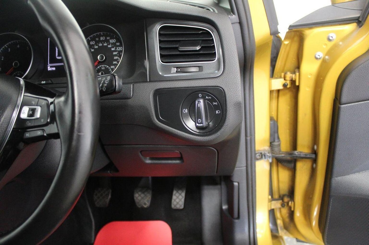 Used Volkswagen Golf 2017 for sale - 77020605: Photo 47