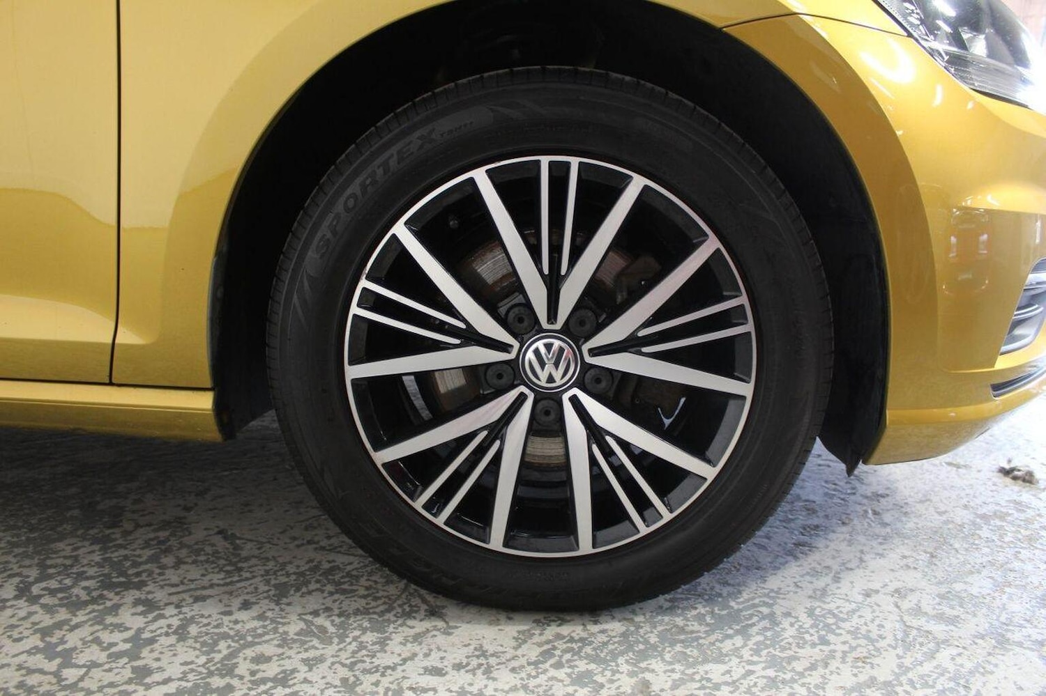 Used Volkswagen Golf 2017 for sale - 77020605: Photo 56