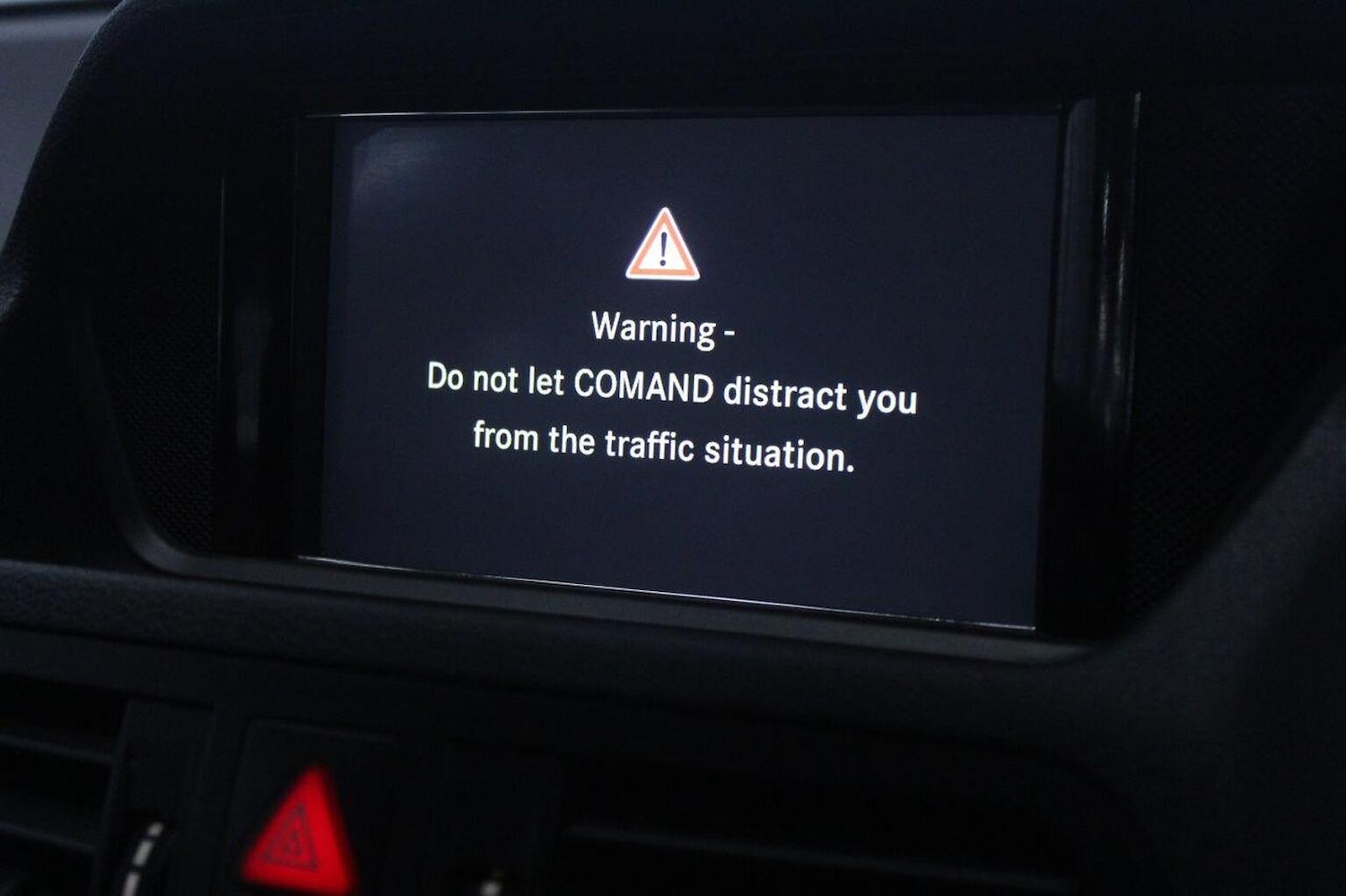 Used Mercedes-Benz E Class 2011 for sale - 77937944: Photo 32