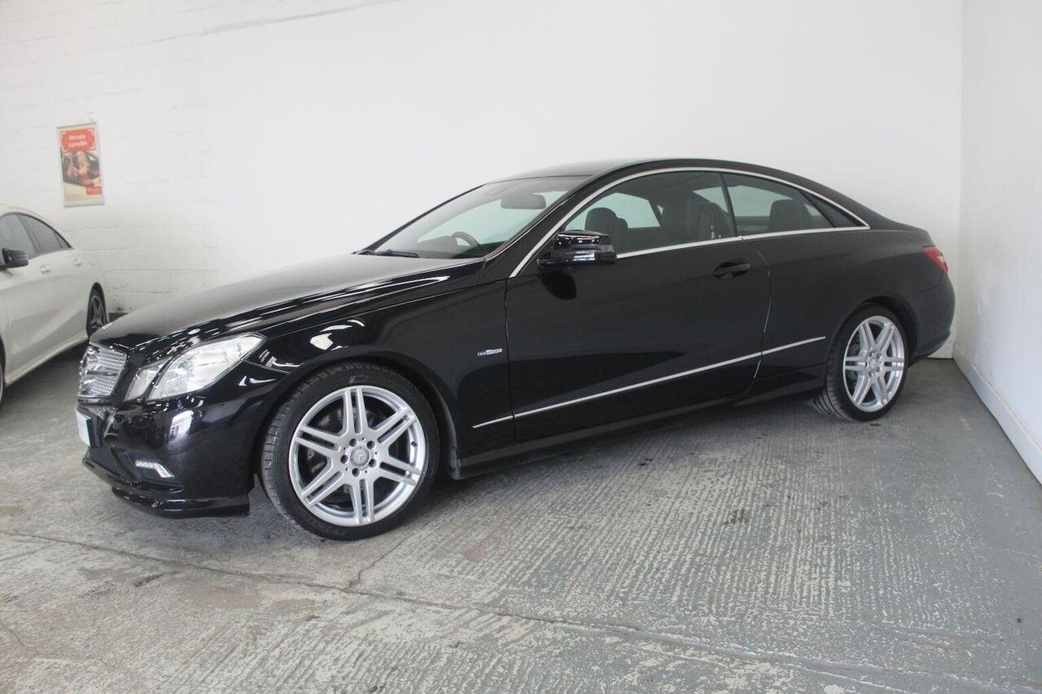 Used Mercedes-Benz E Class 2011 for sale - 77937944: Photo 5