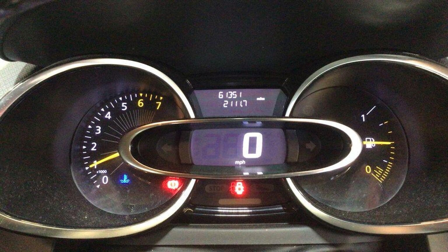 Used Renault Clio 2015 for sale - 77636928: Photo 15