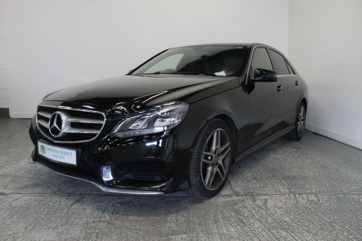 Used Mercedes-Benz E Class 2015 for sale - 76666096: Photo 2