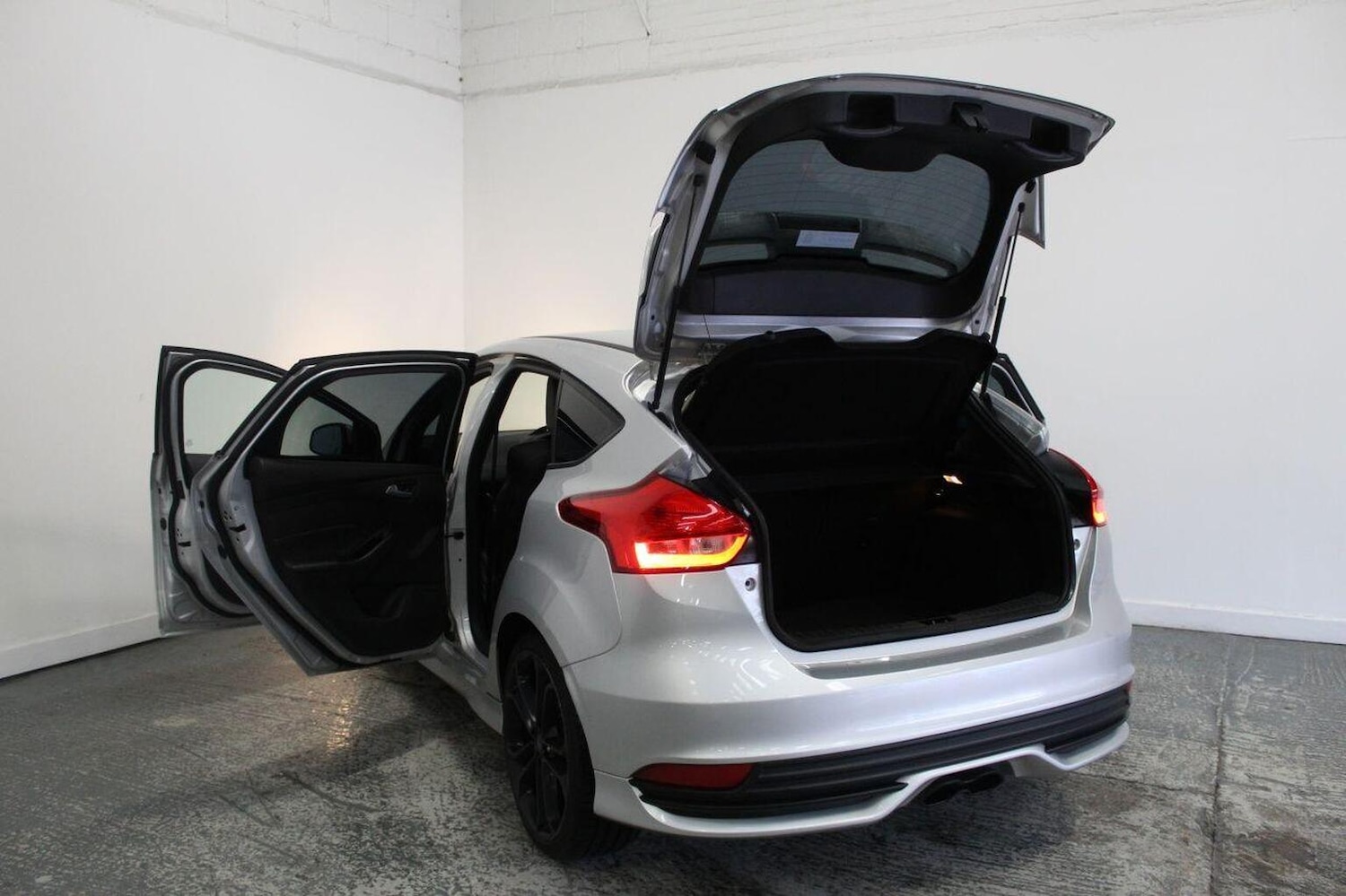 Used Ford Focus 2016 for sale - 76656054: Photo 17